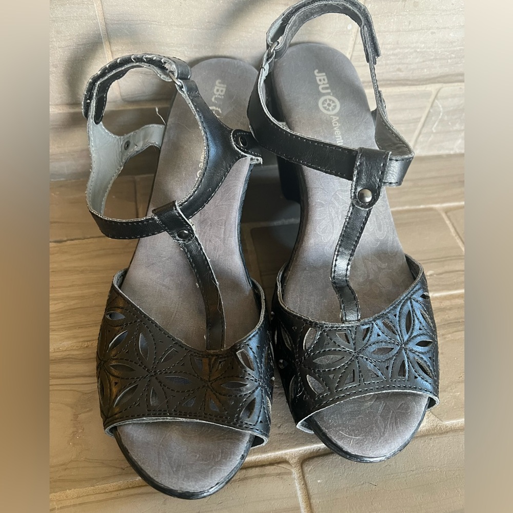 Jambu Black Gray ‘Daisy’ Memory Foam Sandals Strappy Wedge Womens Size 7